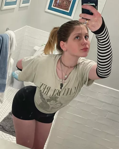 I never wear my hair back, but I kinda like how it looks here ;-; by Finnerroo