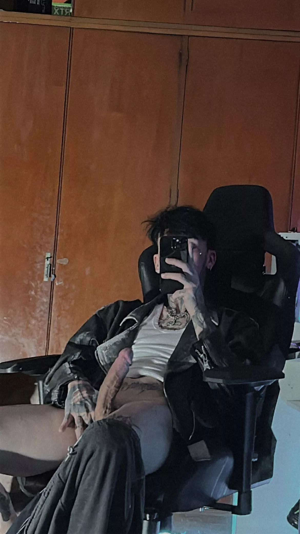 U want more nudes? posted by Scottyqk