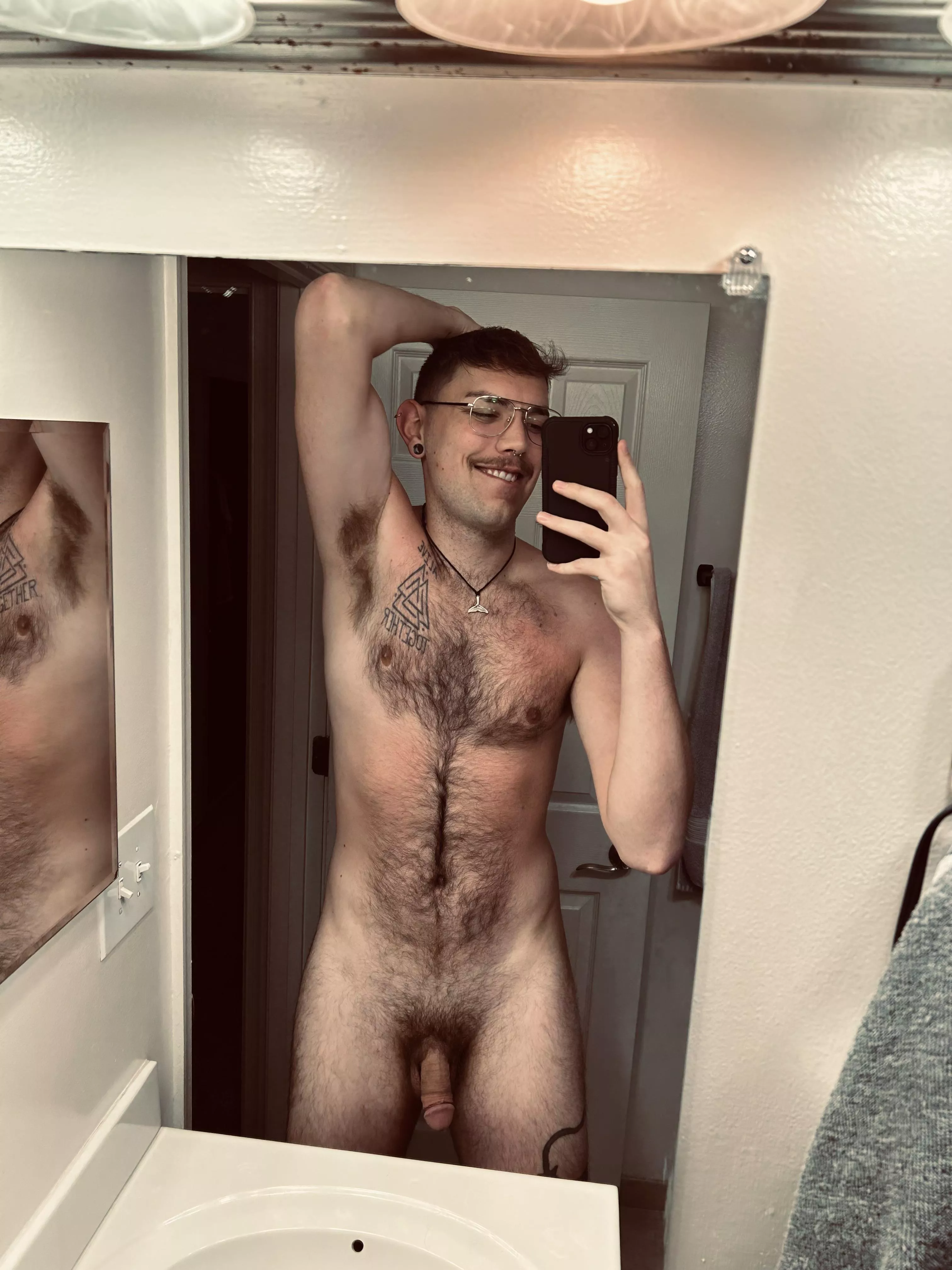 Usually bored and love to talk ;) posted by Cumslut_21