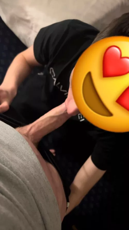 When a mate comes round to help out by T156789