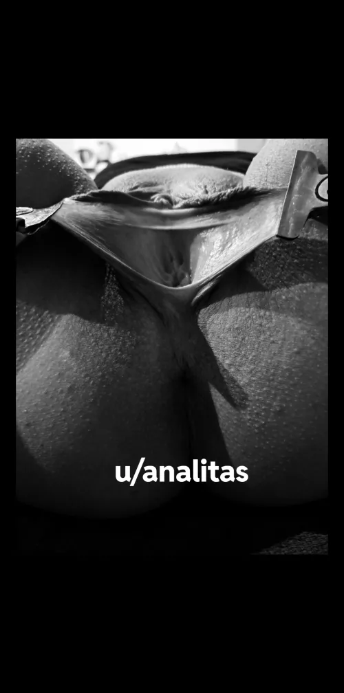 Yeah stretch me.... by Analitas