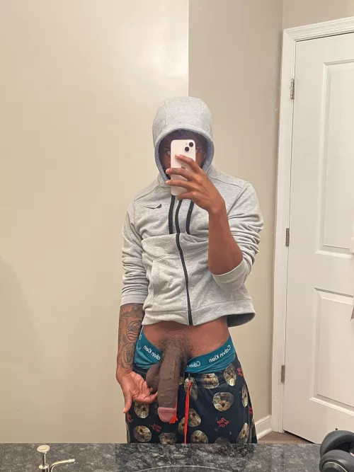 (19) first thing you noticed? lol by Zpacking