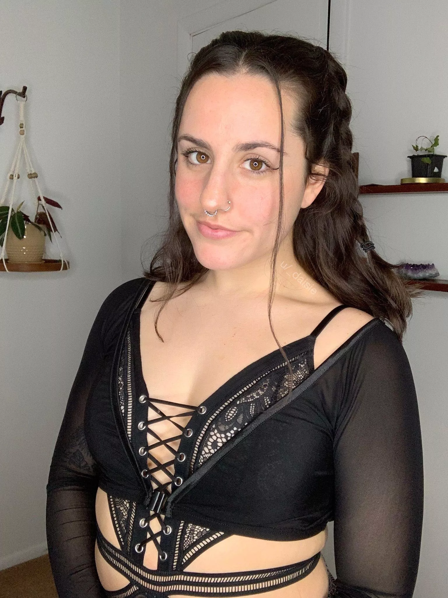 all black 🖤 posted by _daisie