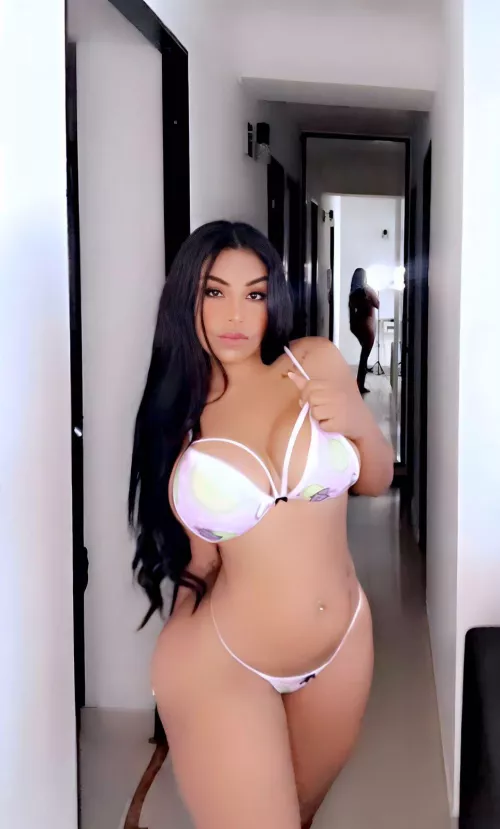 Are you into Japanese/Latinas papi? by Ari_Goddess305