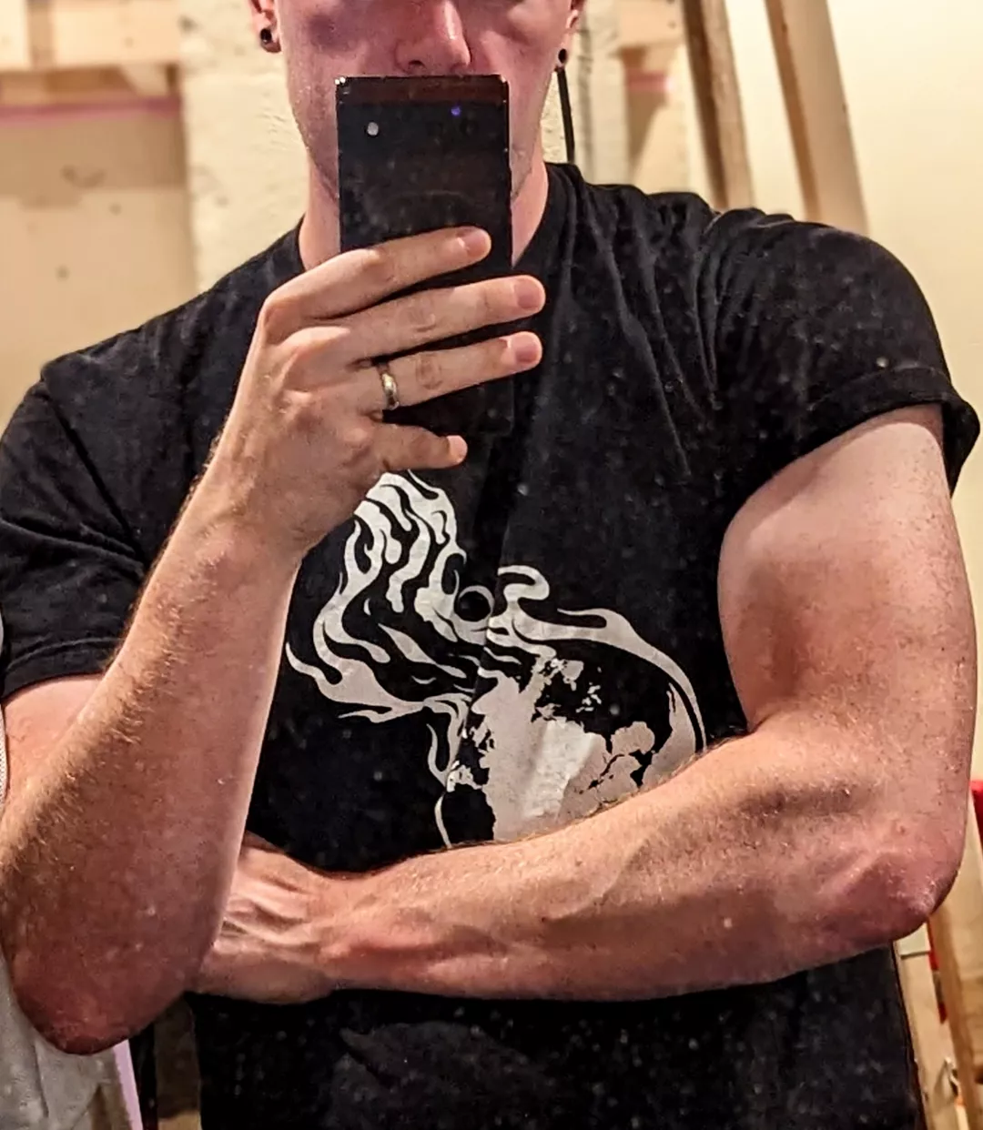 As someone with abnormally long arms who's struggled with weight, I'm finally seeing some definition. Do I belong yet? posted by Liferescripted