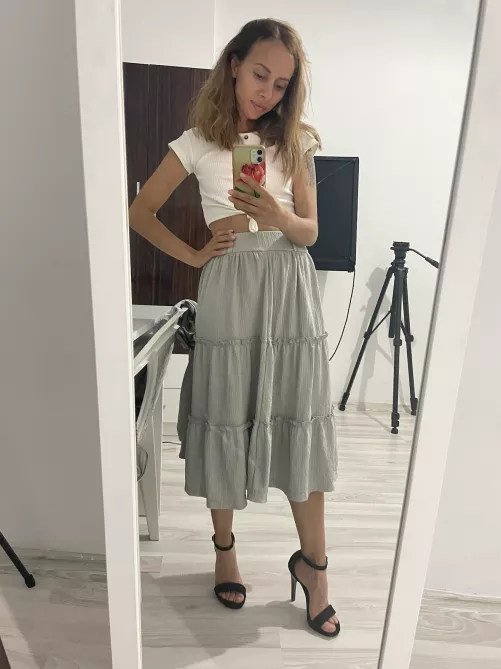 Black heels always make me feel so powerful 🖤 by lindasmither