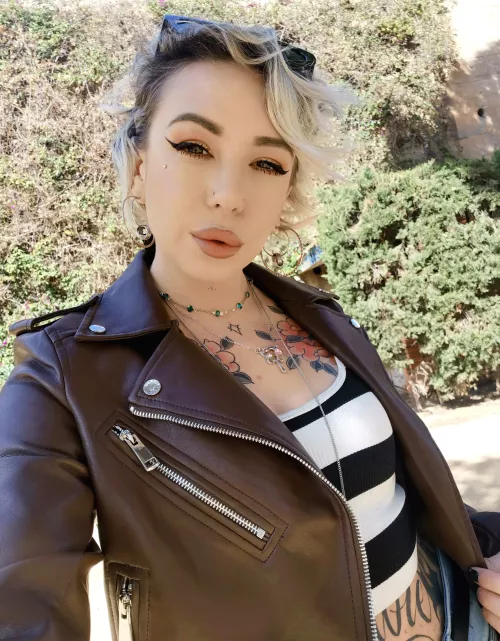 Falling madly in love with Brown leather as the days go by by Kinks2307