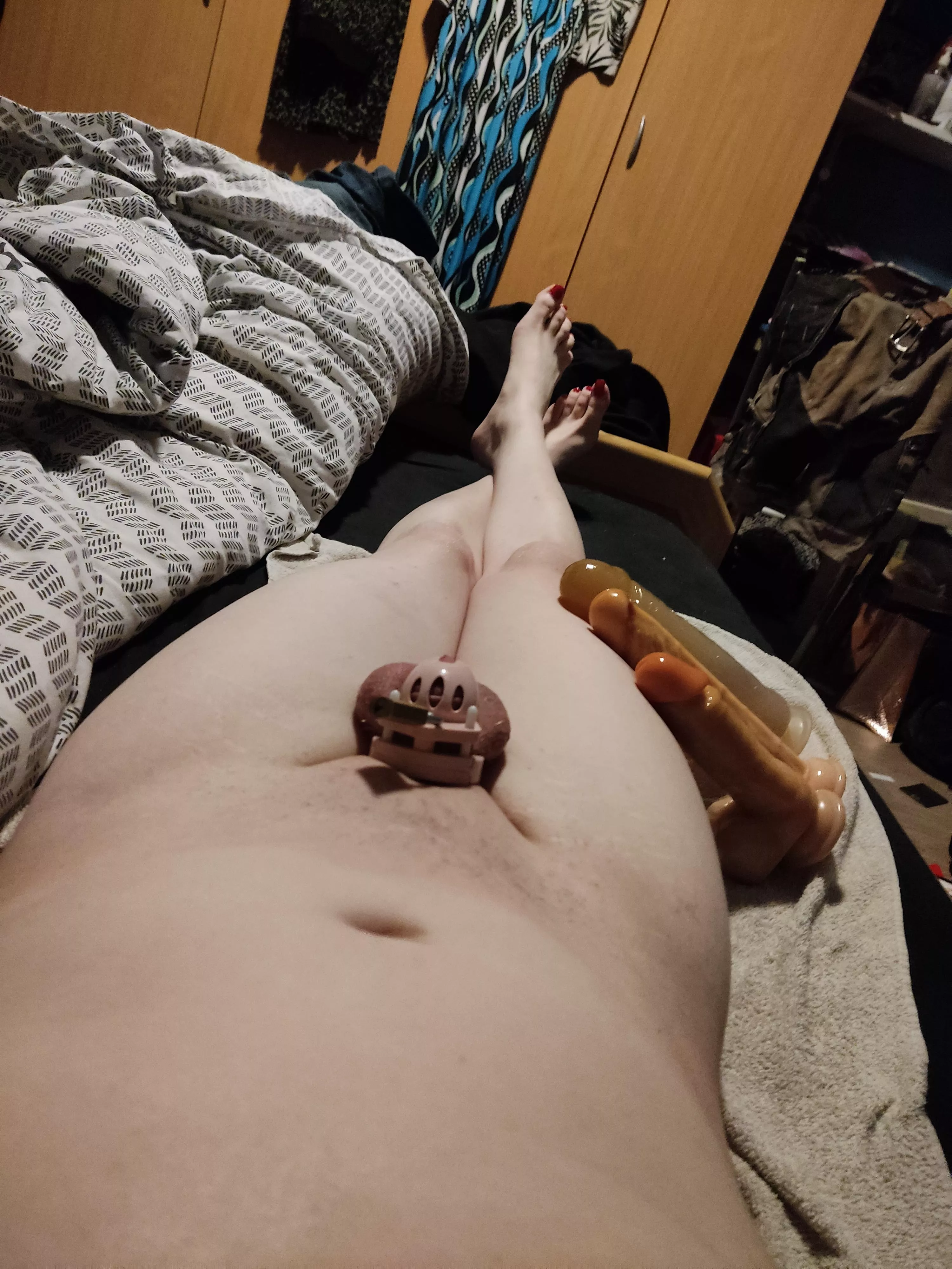 I thinky you might have a idea why these dildos are so wet 🥵😏 posted by DutchSissySlut420