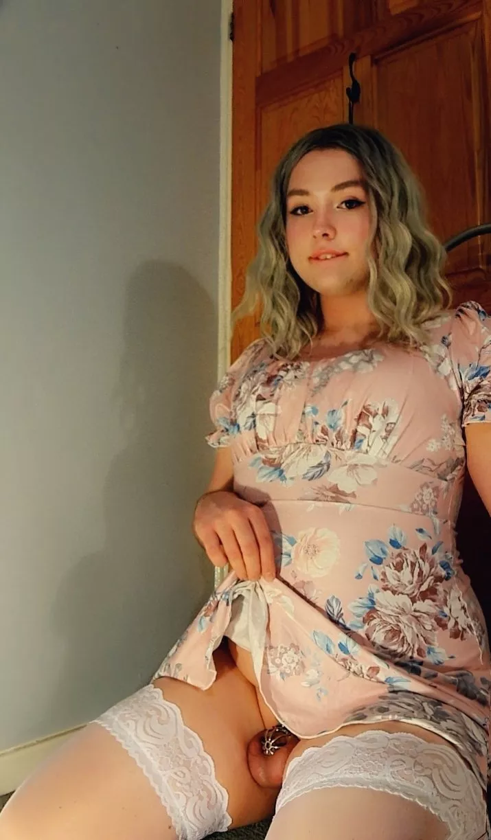 Just a Peak posted by Cybele_