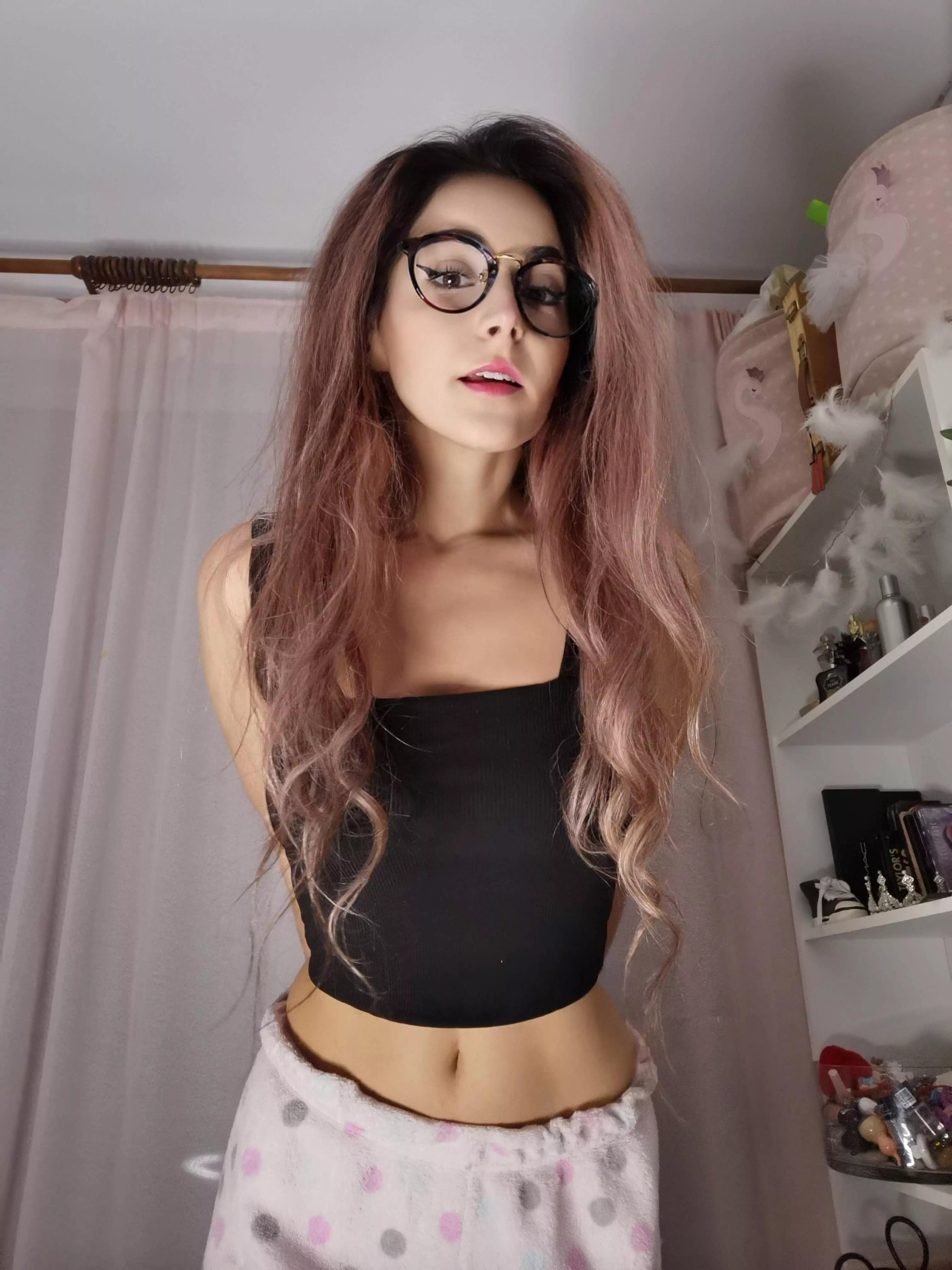 Let's cuddle together posted by miremi137