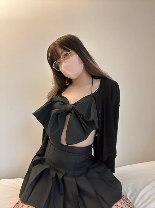 need a real man to undo this bow by aprilfemboy