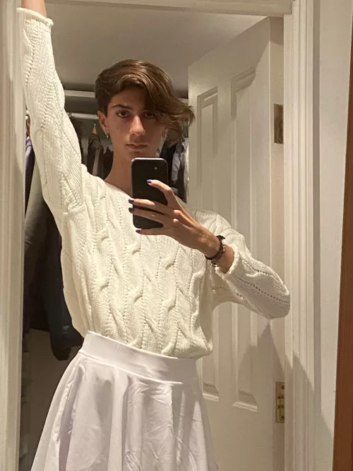 never felt this pretty before in my life by chronicjoy