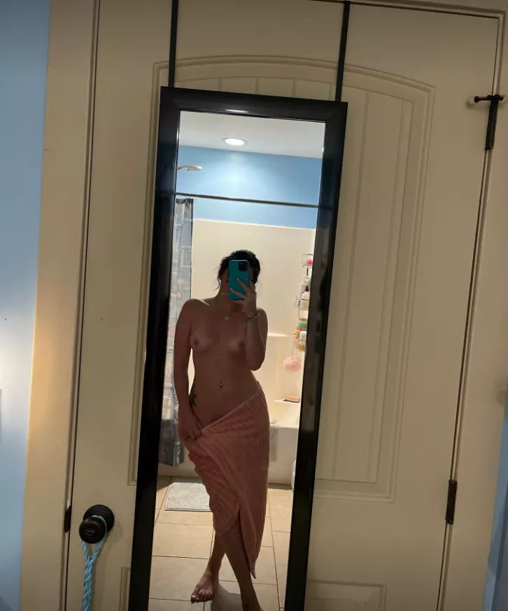 no makeup, just me and my organic tiny 25 yo body posted by DeeplyConfine