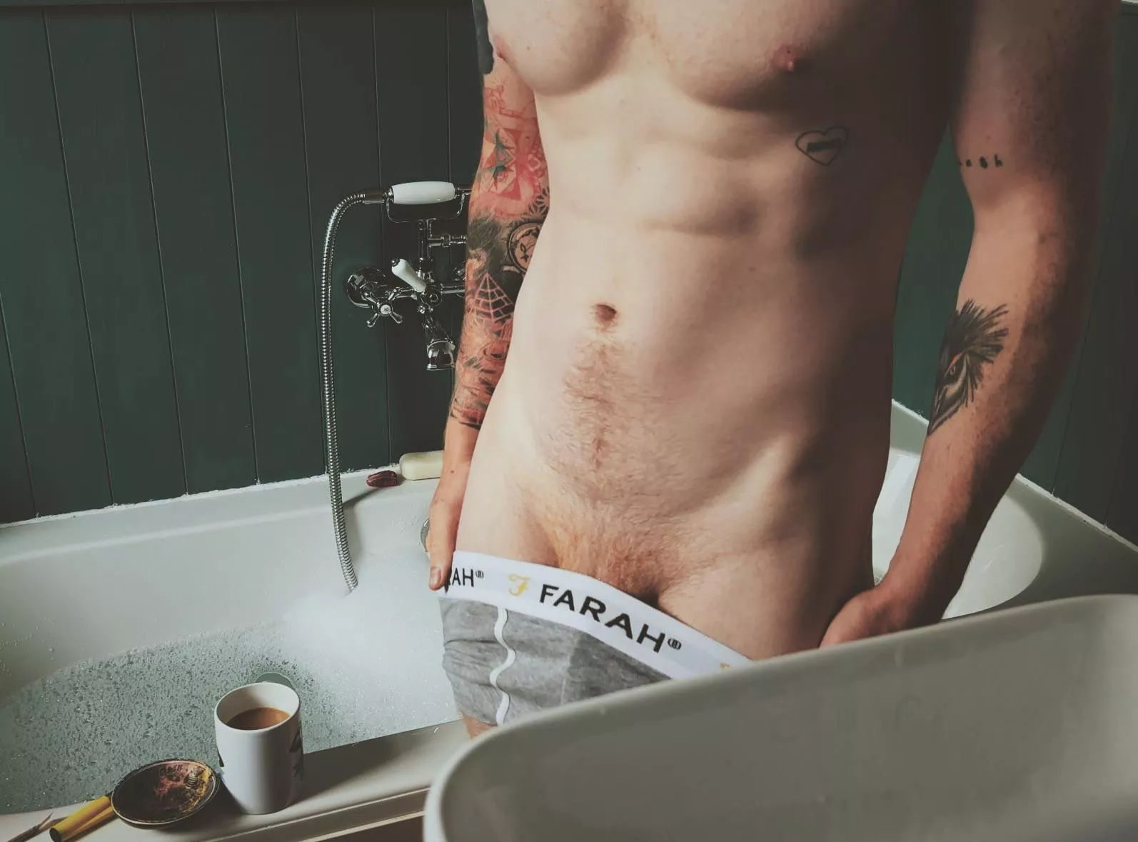 Slow mornings :) posted by greenandorangee