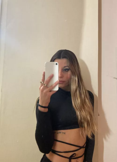 Tonight’s outfit 🤭 by Successful-Side2189