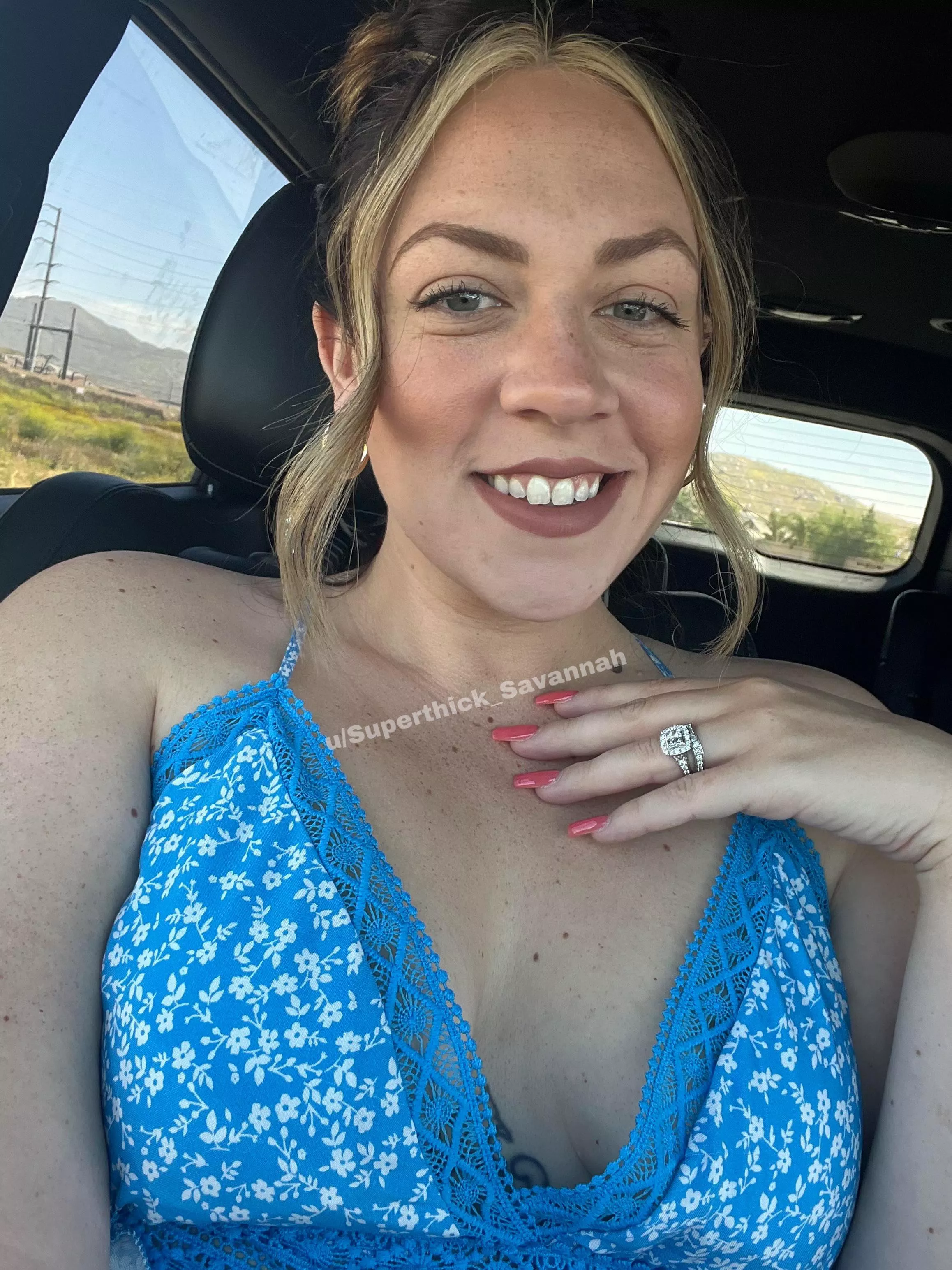 Who’s going for a ride with this milf posted by Superthick_Savannah