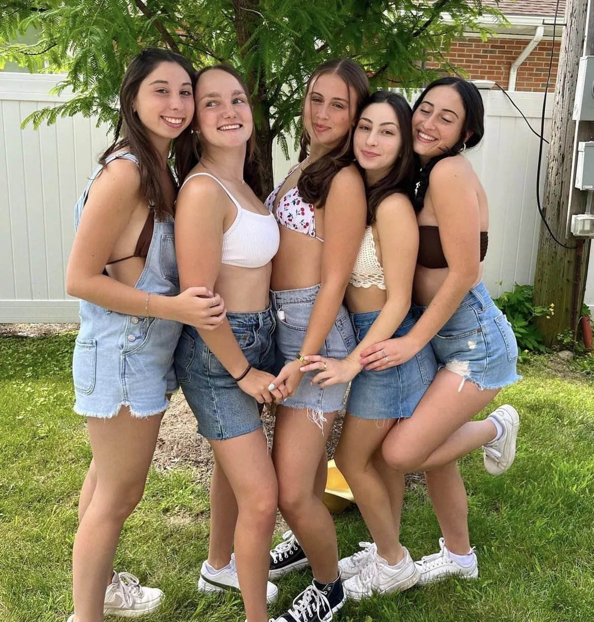 College girls posted by NoNoMobiusStrip