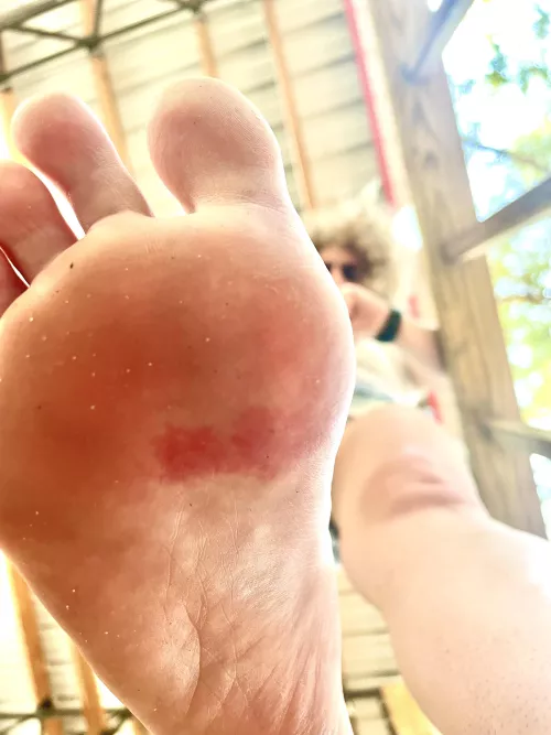 How does it feel down there? by FeetByHinata