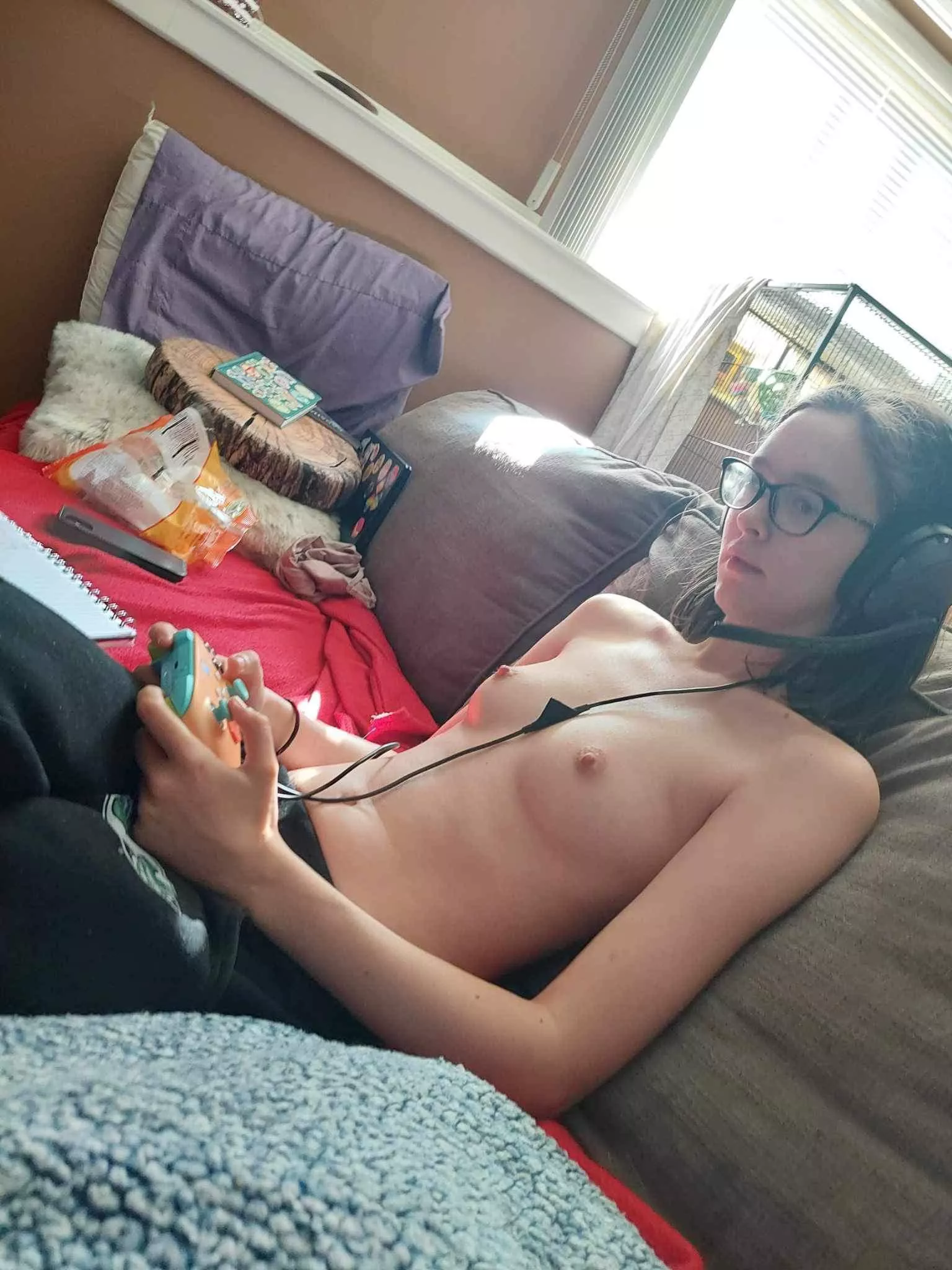 It’s Sunday. What are we going to do? Yeah ok like most Sunday. Get stoned and game posted by TheNerdAndHerBird