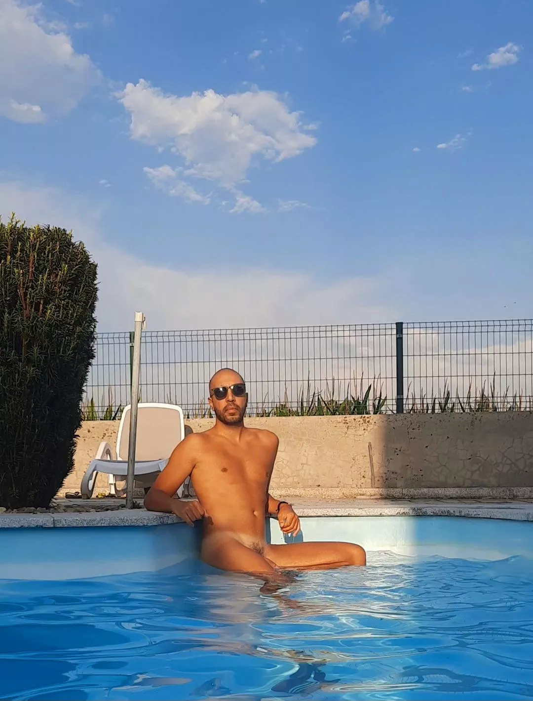 [M] Enjoying the sunny day posted by n4turi