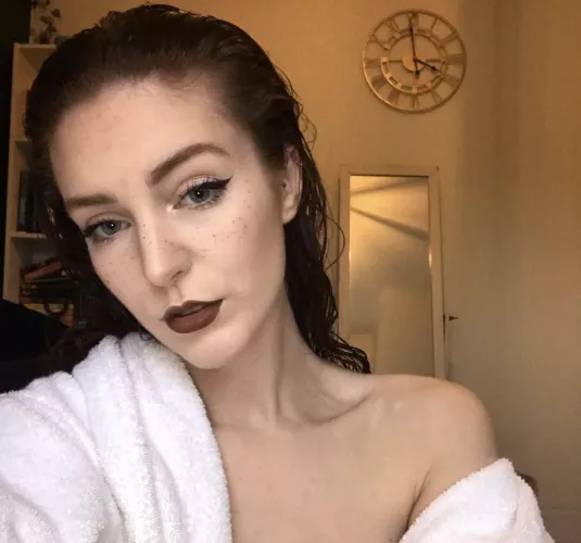 Makeup stayed on in the shower... by RedheadsWithBedhead