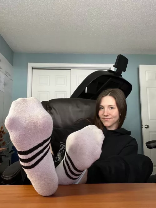 [Selling] How hard do the sight of my socks make you. Menu/drawer pinned, free shipping, tracking, pow photo included by nikkayyy1