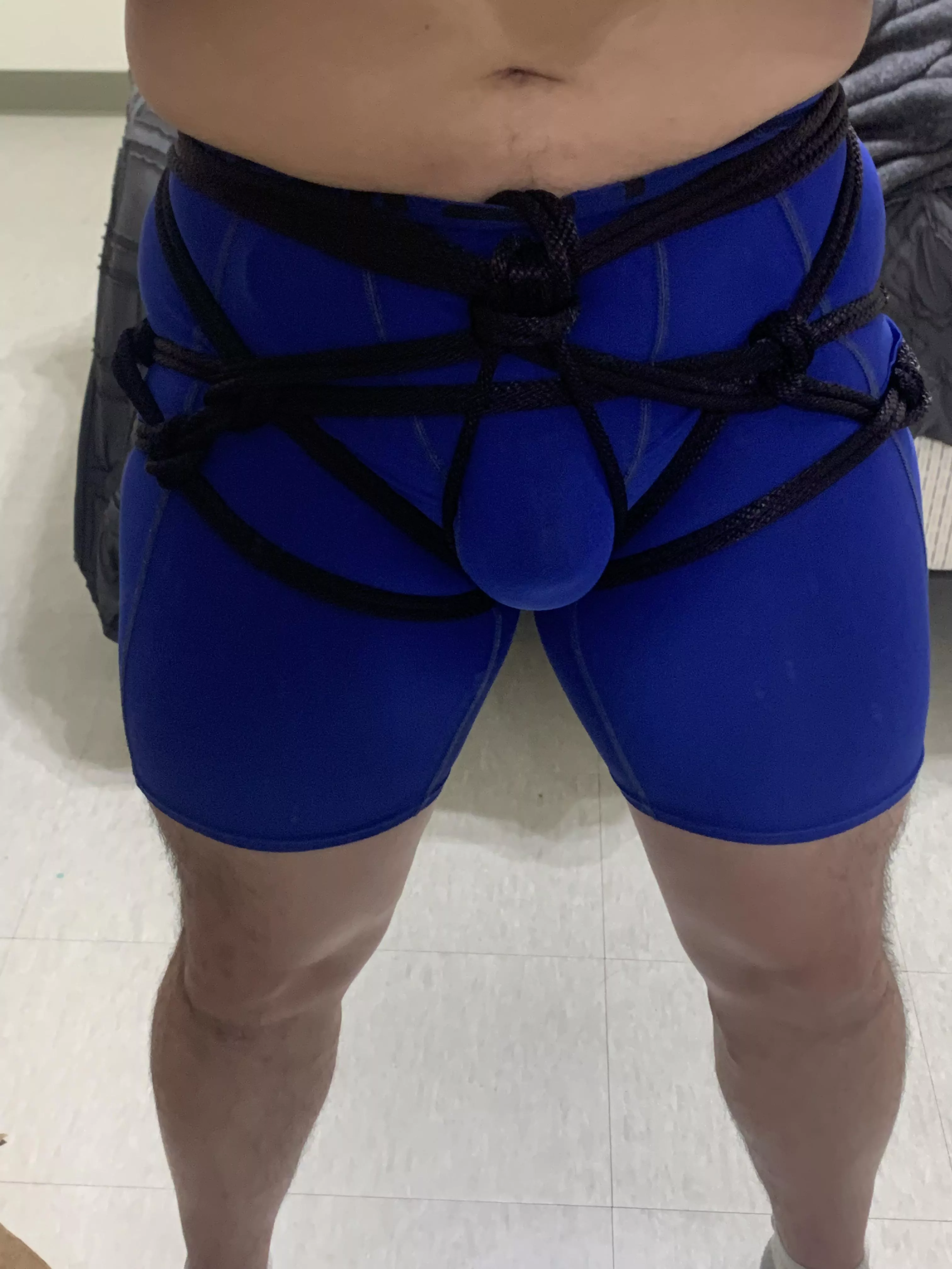 Tonight’s Self Tie posted by Particular_Young_743