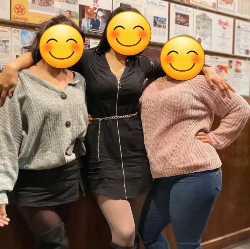 Which one of these milfs are u fucking? Choose one. Don't say all 3. I'll send more pics of the one you choose. by roxy19901