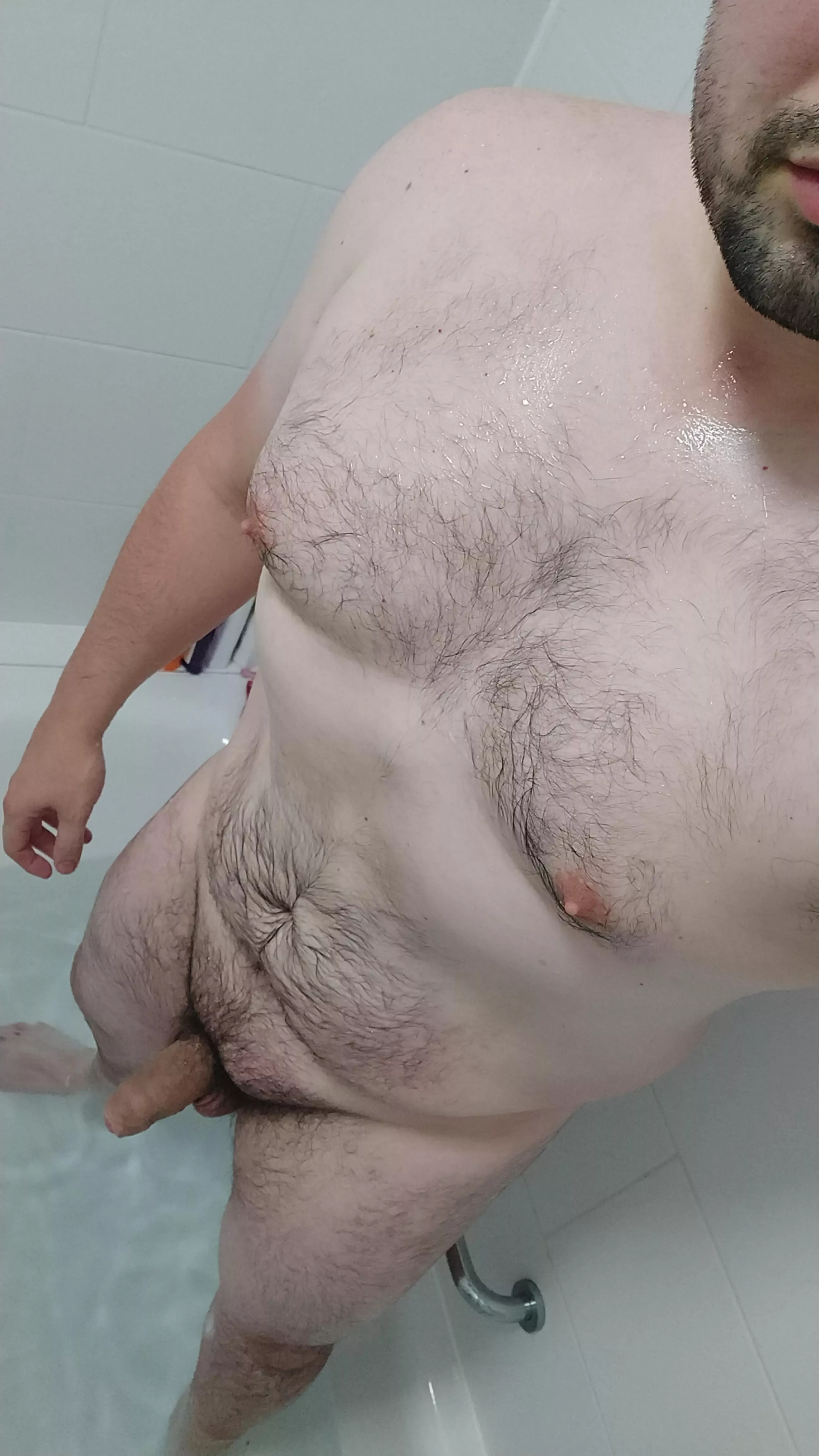 31m - Hope I fit in here... Please ignore the farmers tan 🤦🏻 posted by Dobedobe2