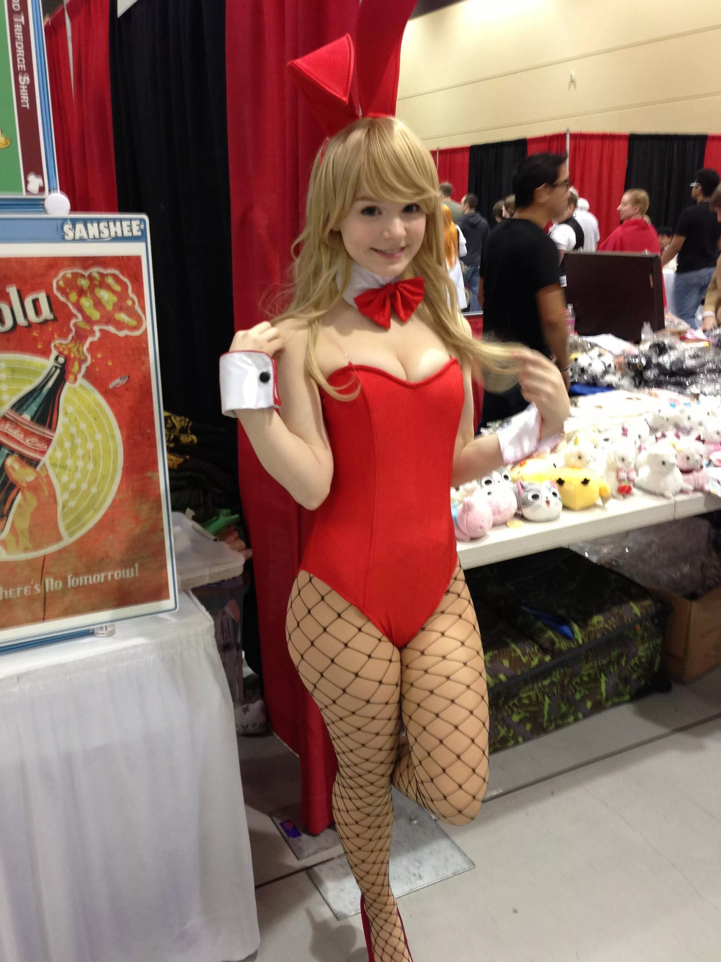 Bunny girl from Comic Con posted by grudgingGauge182