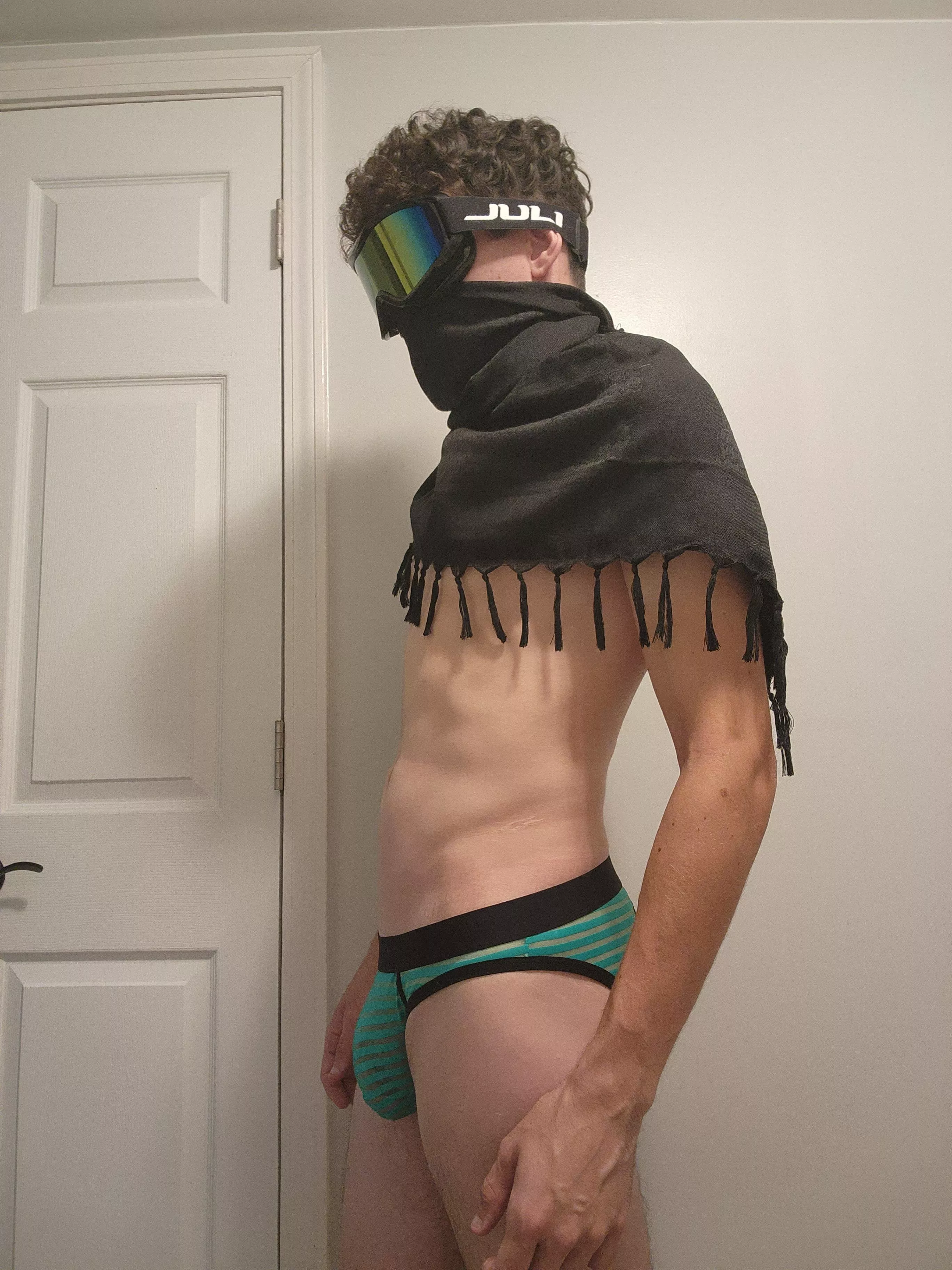 Can I be your apocalypse buddy? 😈 posted by xDMauiWauiDx