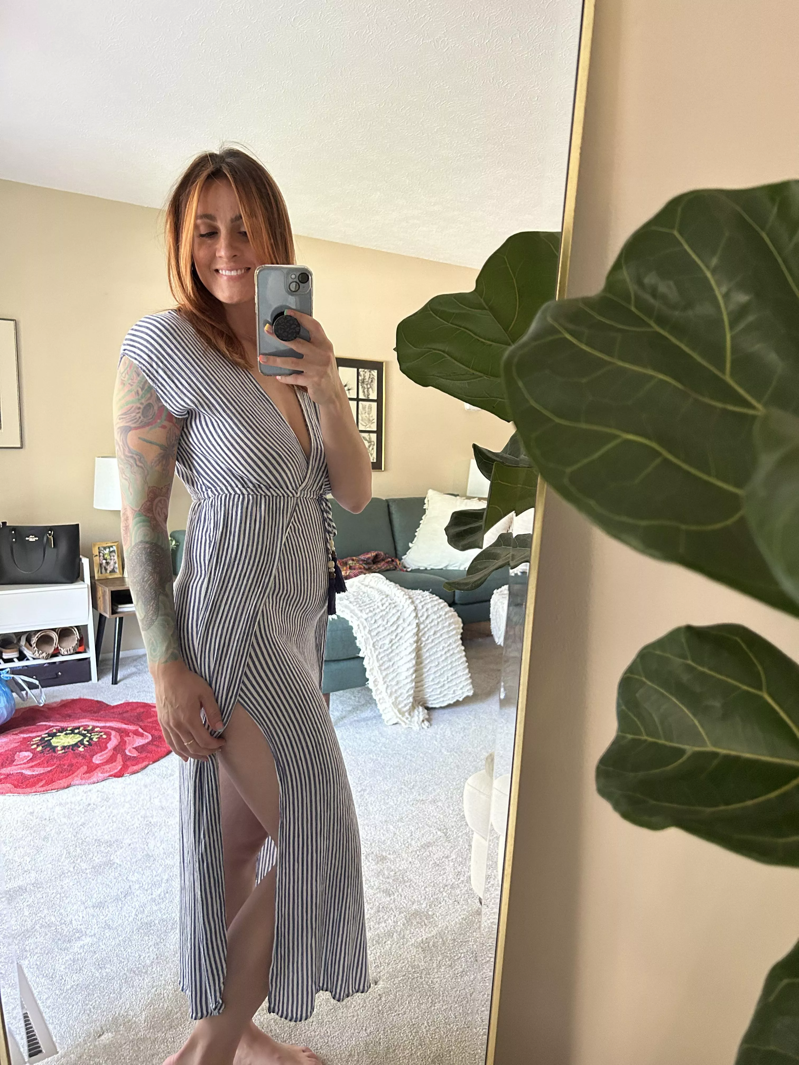 Happy Tuesday lovely people. [F]40 posted by Tay-Rae773