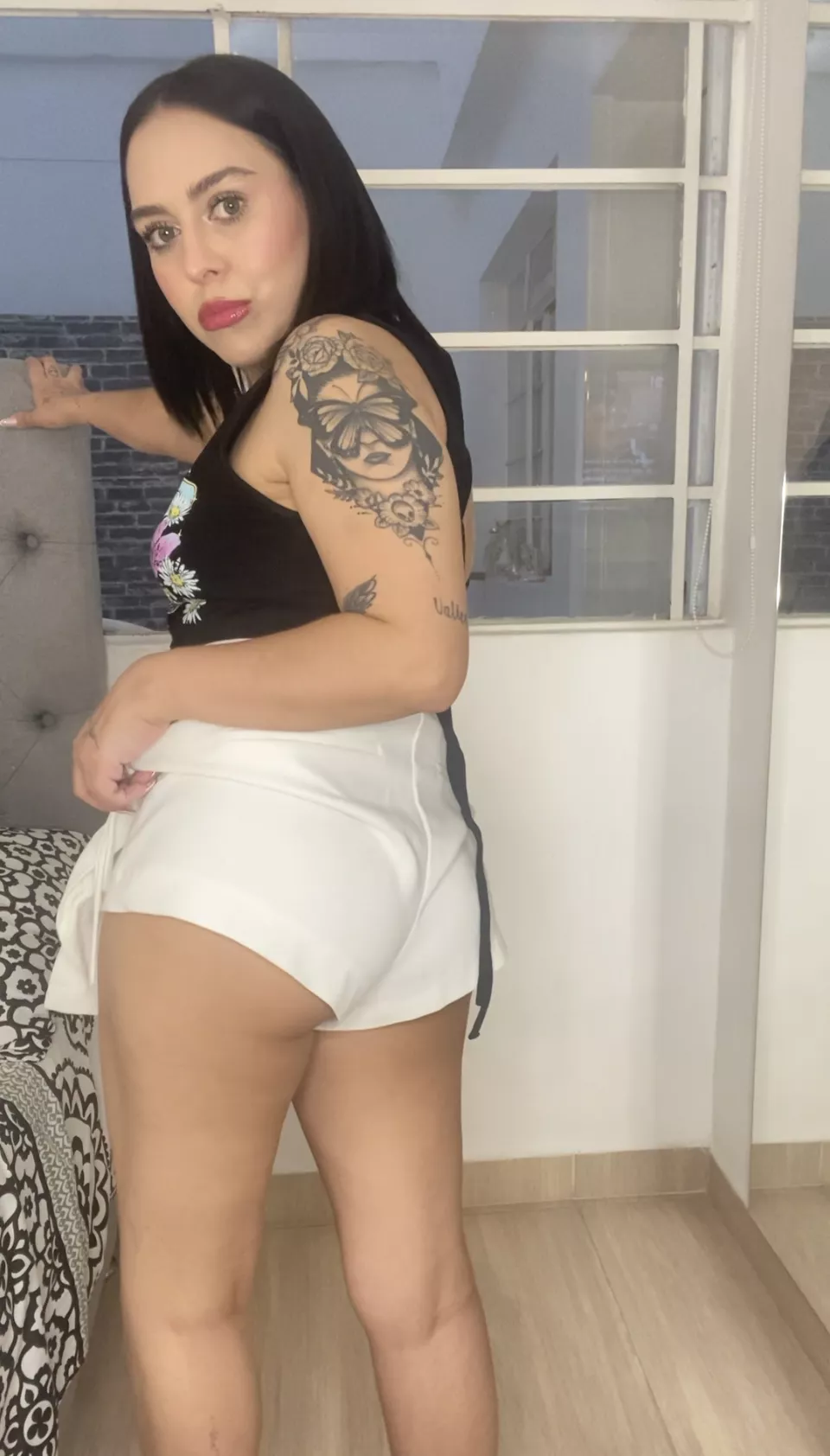 I feel like these shorts are way too loose posted by SnivelingToad