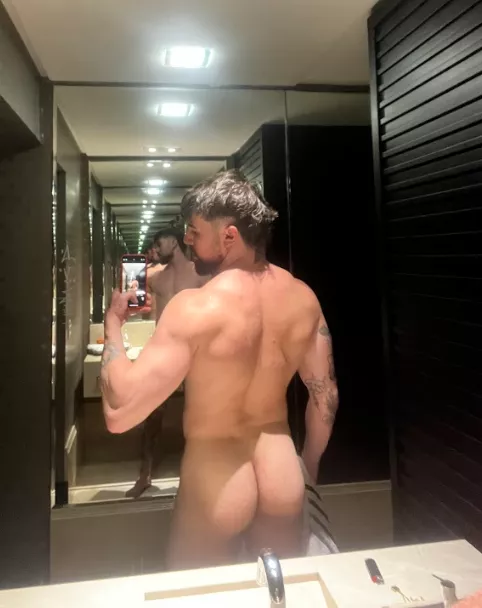 I hope you enjoy the view posted by bronlyfanguy