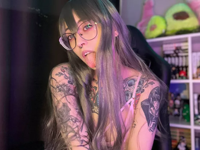 I'm feeling slutty in glasses by Frutellababy