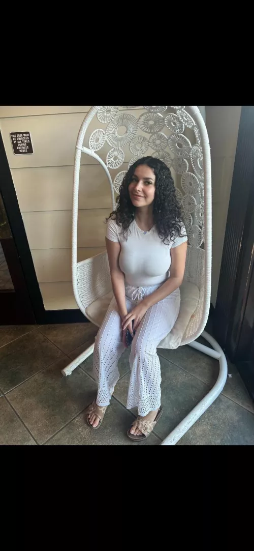 I’m like the perfect little package 😘 by sirpiffington93