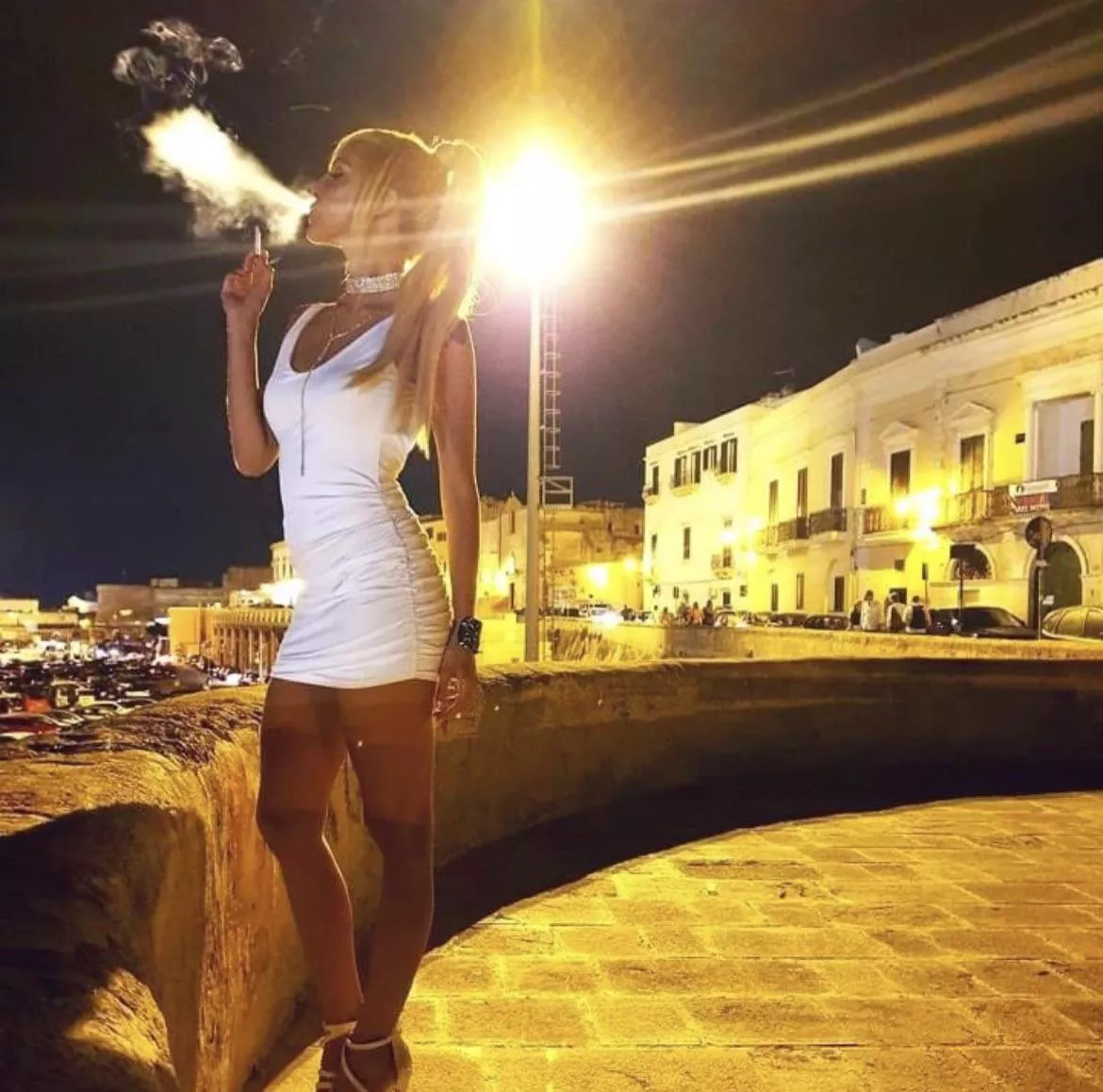 Incredibly Sexy posted by SmokingFetishKing