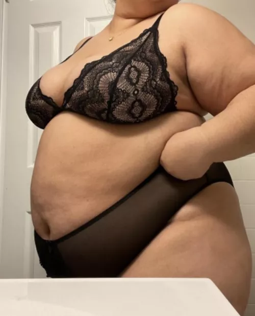 it’s starting to get chilly outside, I’ll keep you warm by cornyvirgin