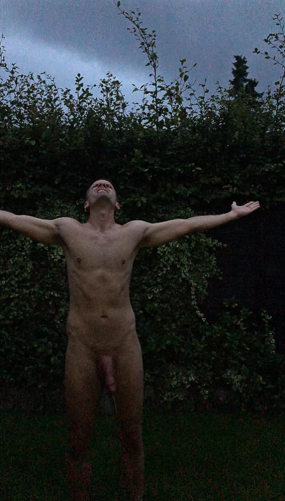 Out in thunder and heavy rain posted by Eventyr88