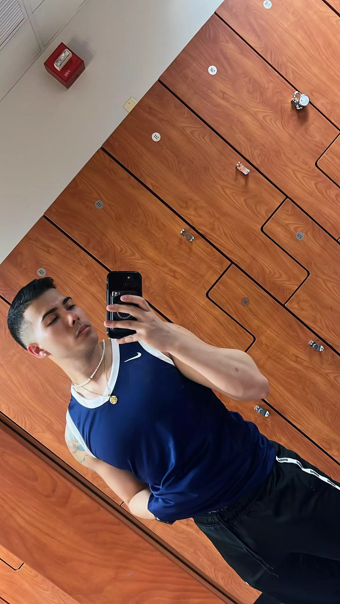 Papi how you look so guapooo posted by Flimsy_Research_7848