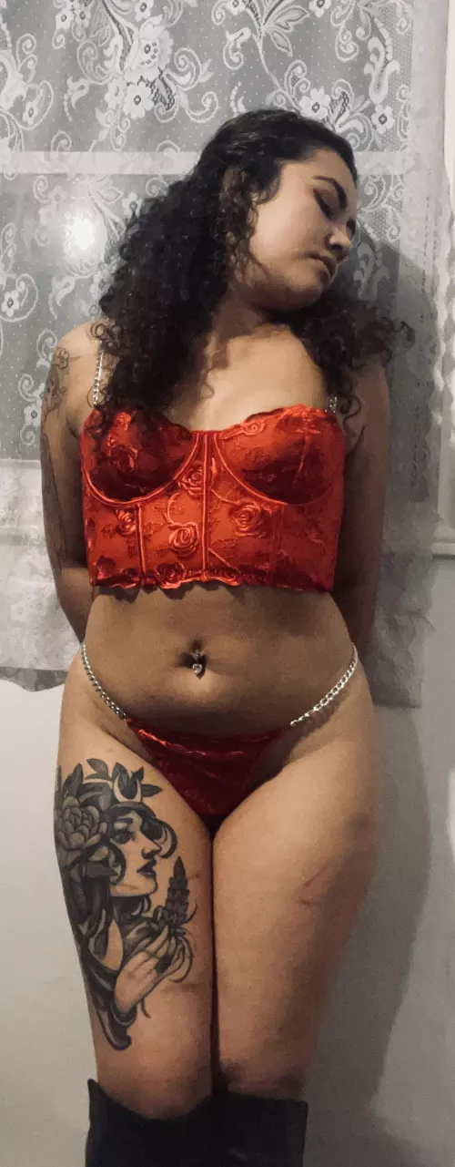 Pretty in red by SweetHoney_506