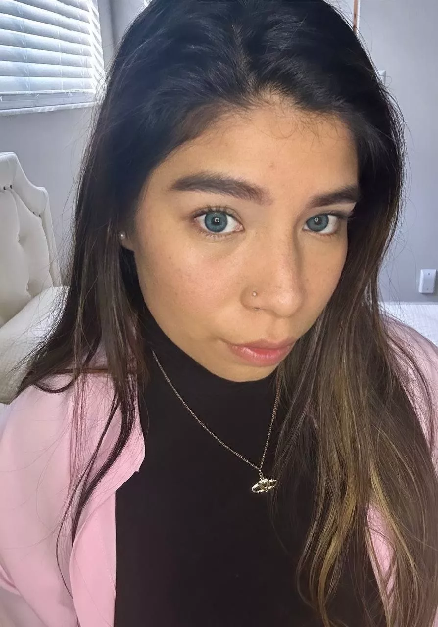 Thing I would do in that college room! [f19] posted by OGFrosty98