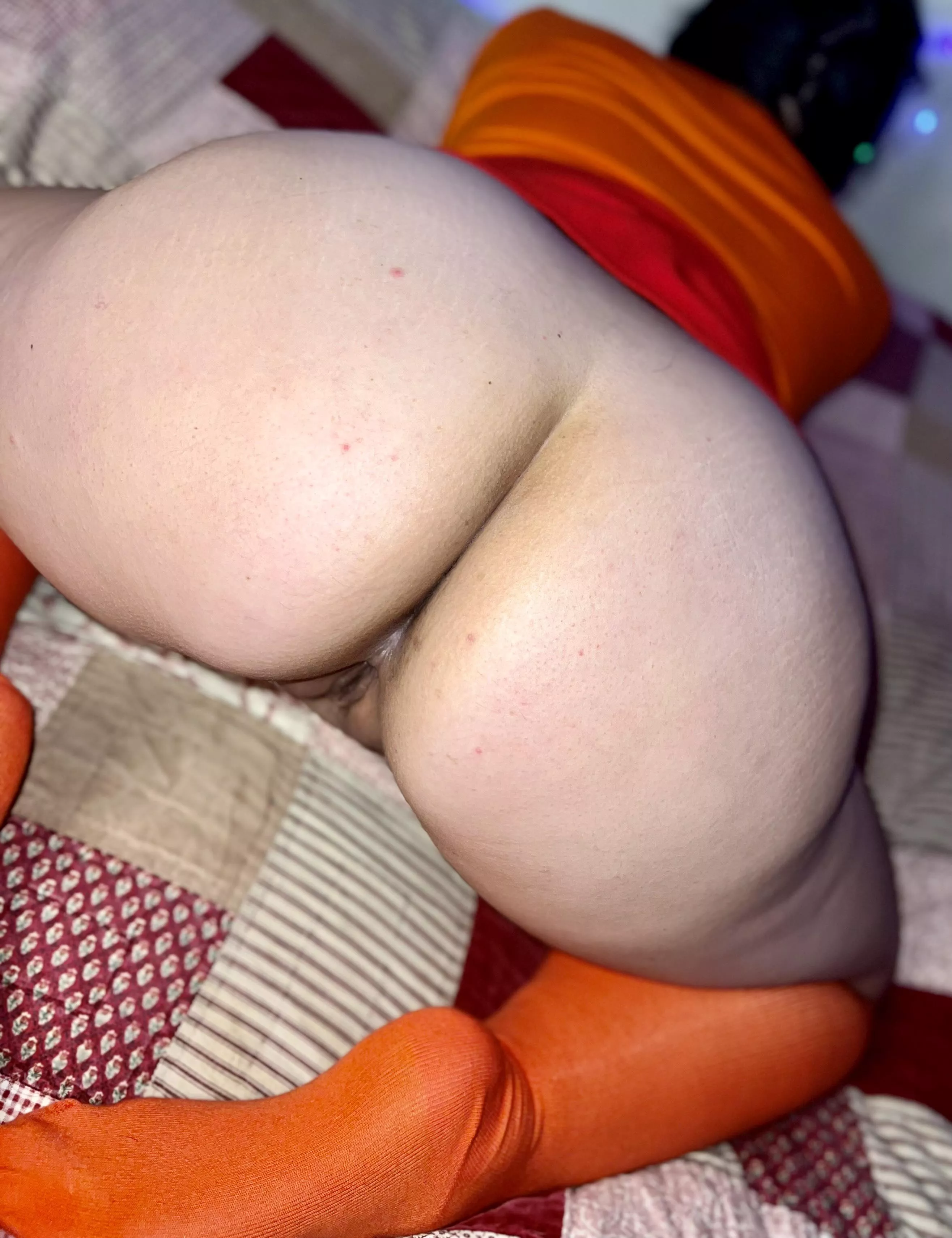 What’s one thing all thick white girls need… posted by MichiganMelons