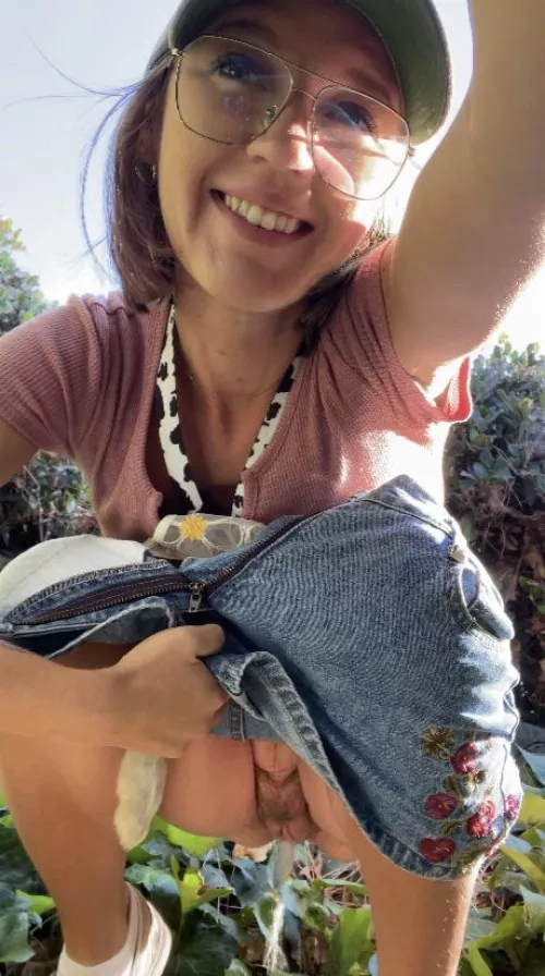 Would you eat my pussy while I’m peeing by SpitInMyMouth420_