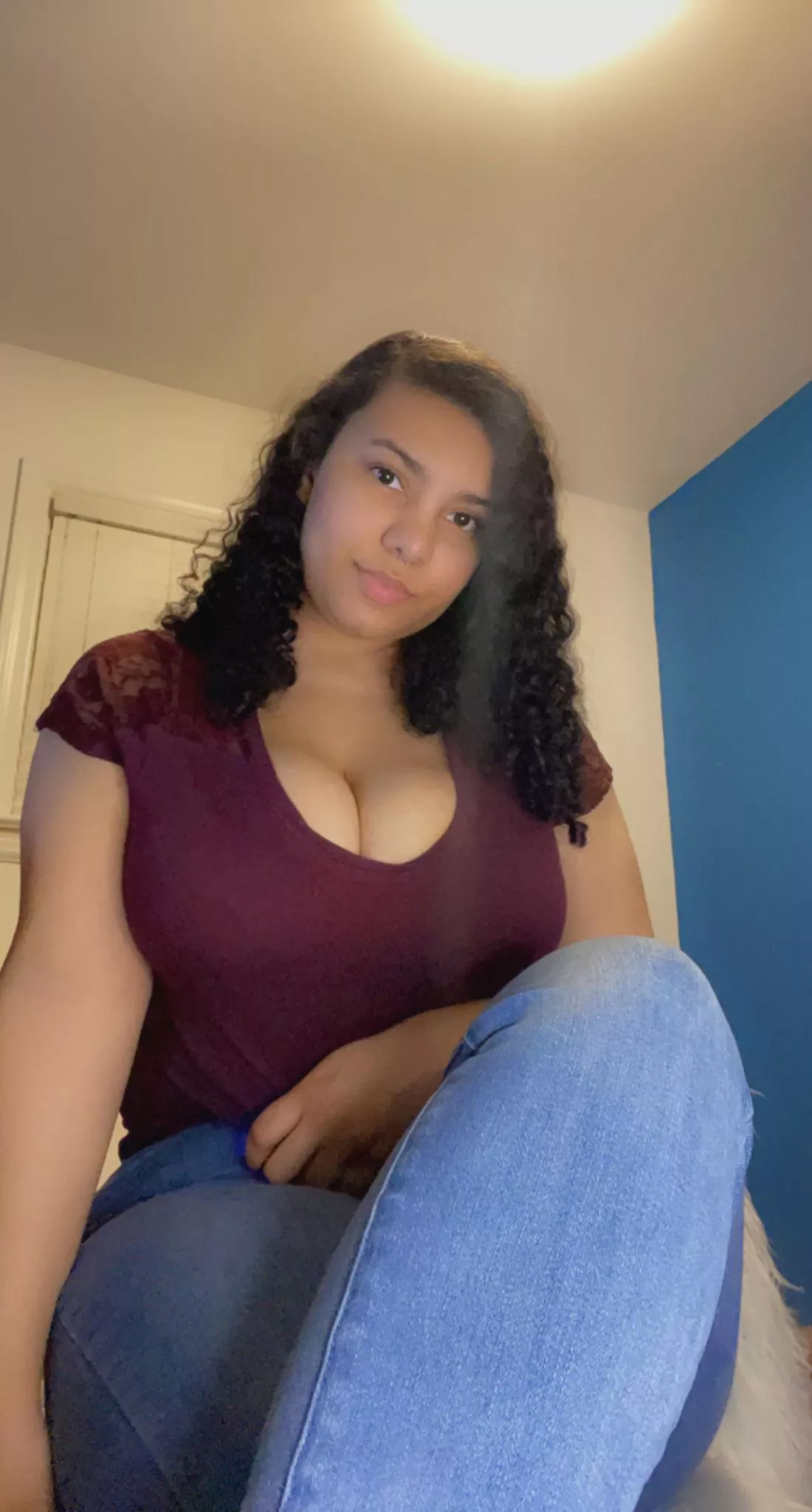 Your next door girl has a pretty big size! posted by Ekayos