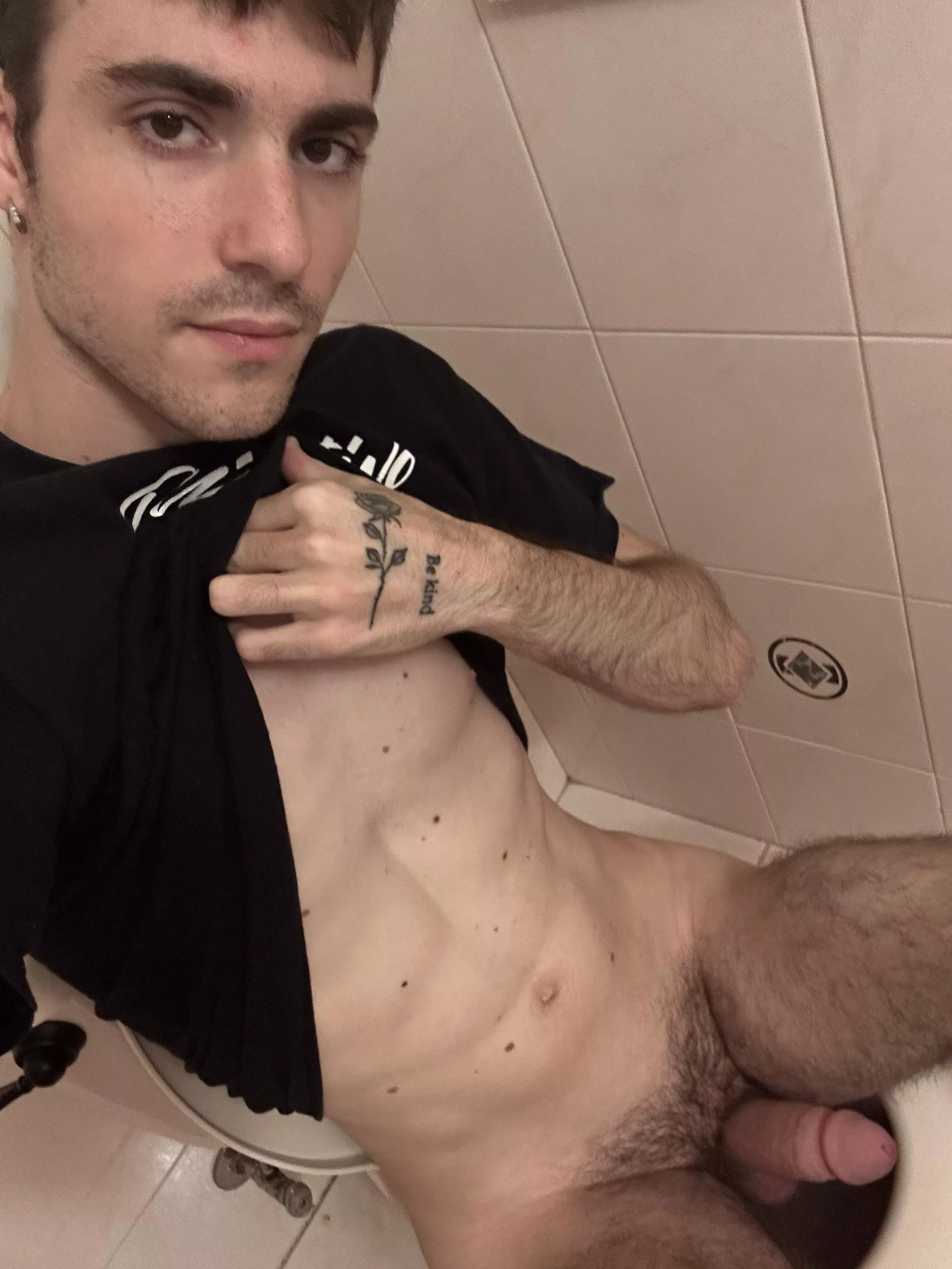 Come make it harder posted by NJTwinkBoyy