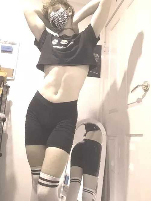 Do I look good; ps I need male validation 🥰 by mellowki