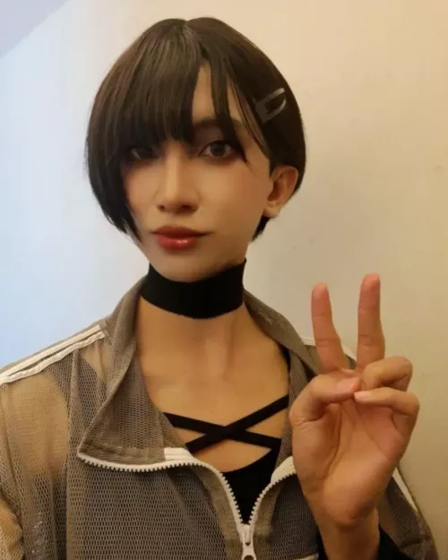 Getting ready for nights out 🌙 💅 by Anitree93