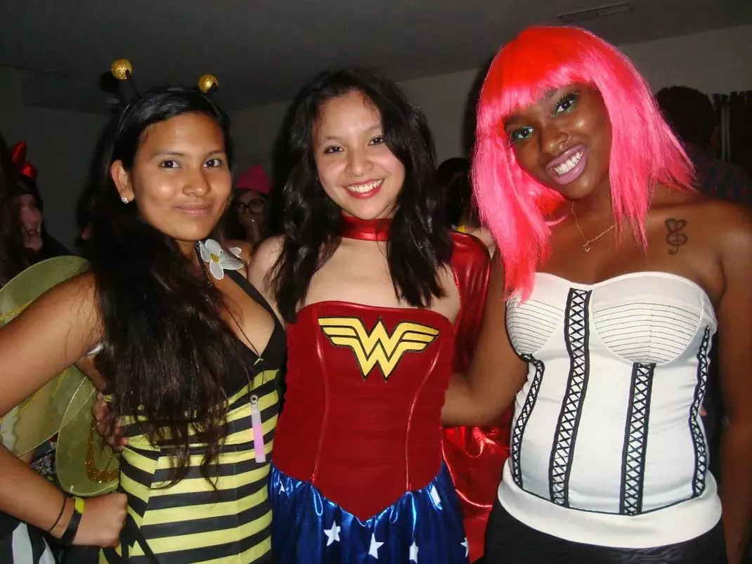 Halloween girls posted by Signal-Champion6547