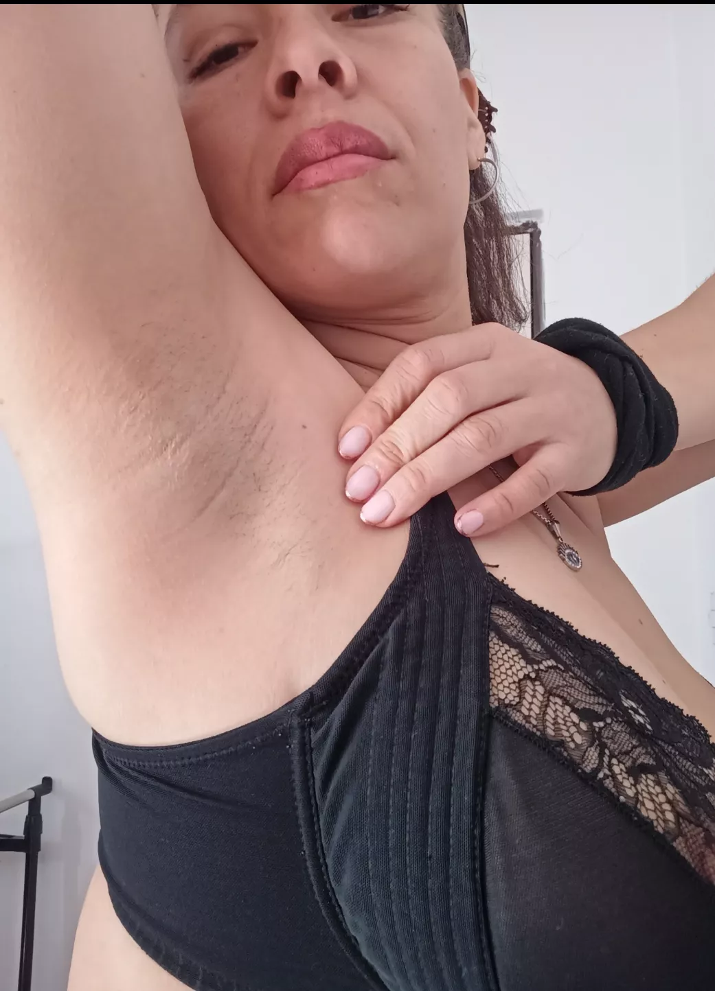 I like the marks on my armpits posted by Historical-Hurry8861